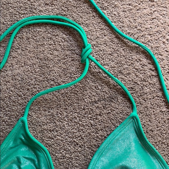 ☀️ Glittered green OP bikini top 🎉 - Picture 4 of 6